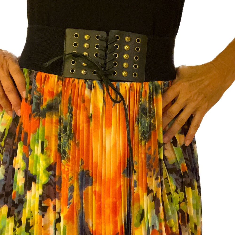 Vibrant pleated studded long skirt size M NWOT